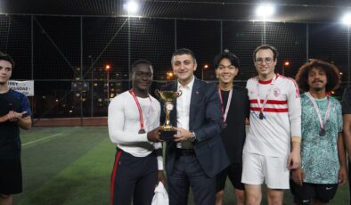 Uluslararası öğrenciler arası futbol turnuvası