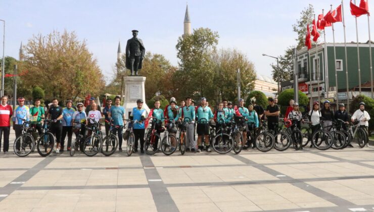 100 Bisiklet’le Cumhuriyet Turu