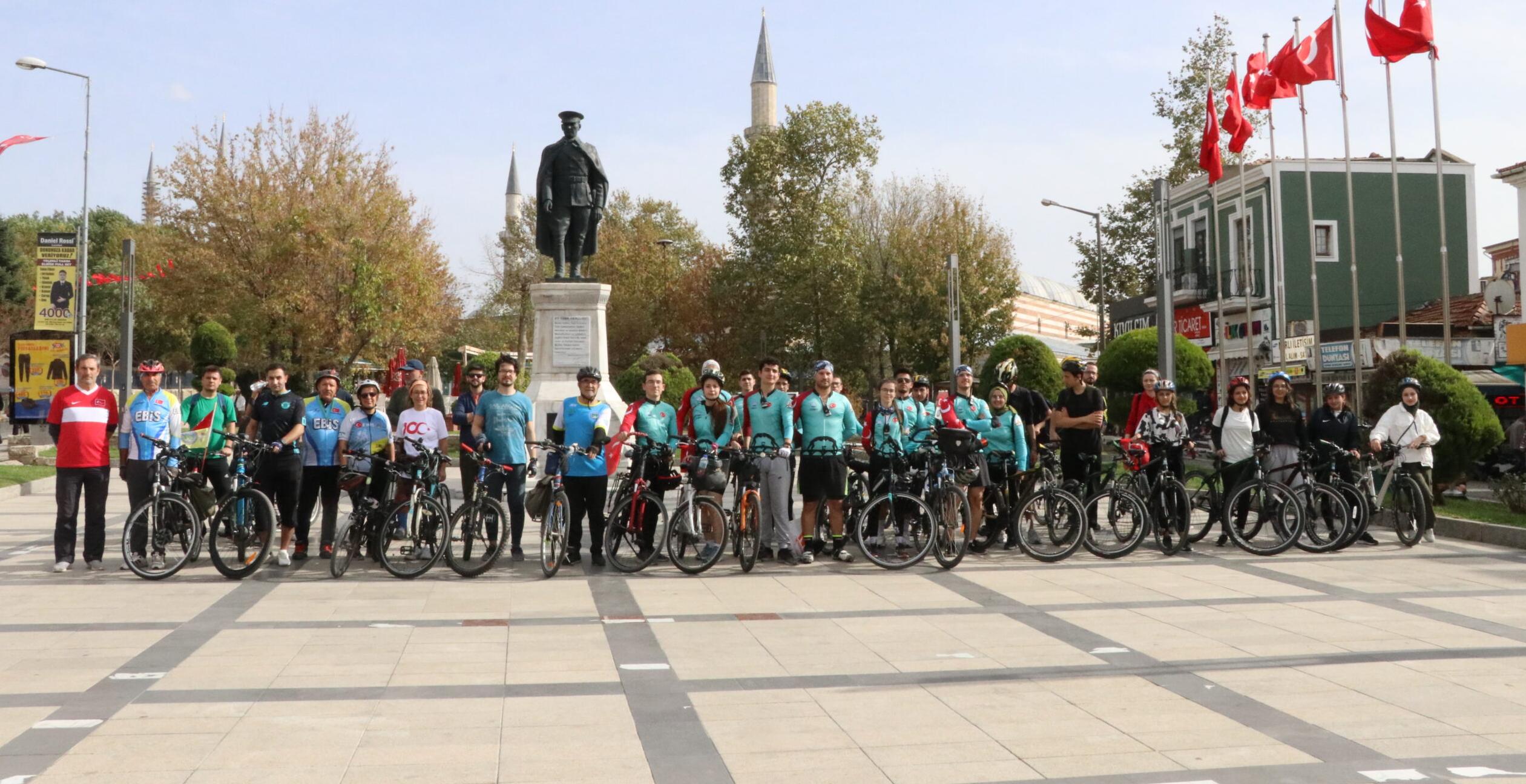 100 Bisiklet’le Cumhuriyet Turu