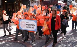 Lösemi için farkındalık yürüyüşü