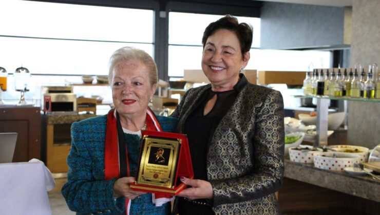 Yılın öğretmeni Kılıçtakan oldu