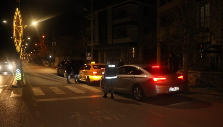Aranan şahıs şok uygulamada yakalandı