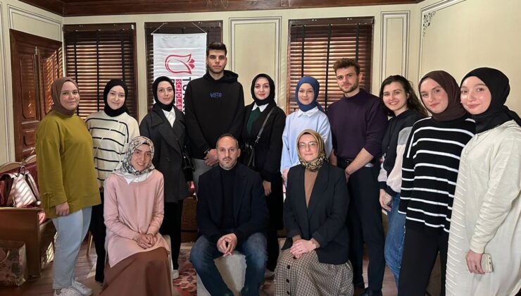 Batı Trakyalı şairler kitaplarını tanıttı