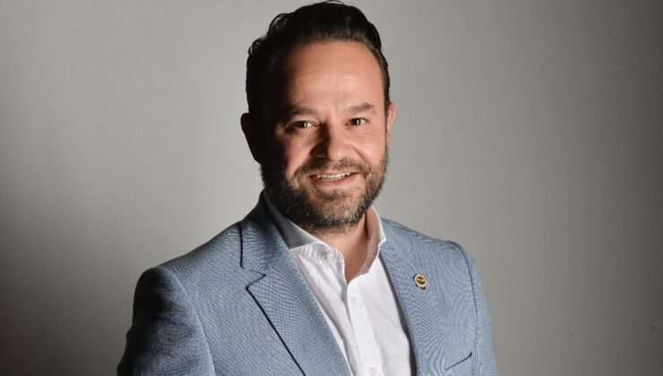 ‘Atatürk sevgimiz silinmez çizgimiz’