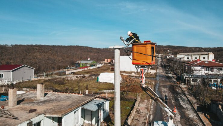 Ekipler yılbaşında kesintisiz enerji için görevde