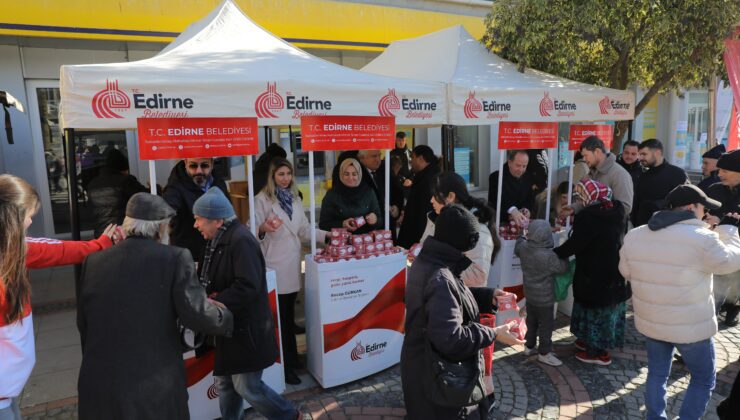 Gürkan’dan kandil simidi ikramı