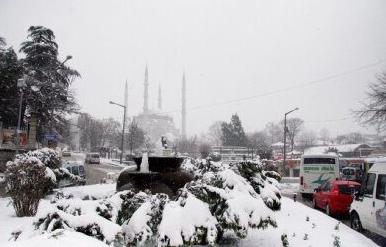 Balkanlardan kar geliyor