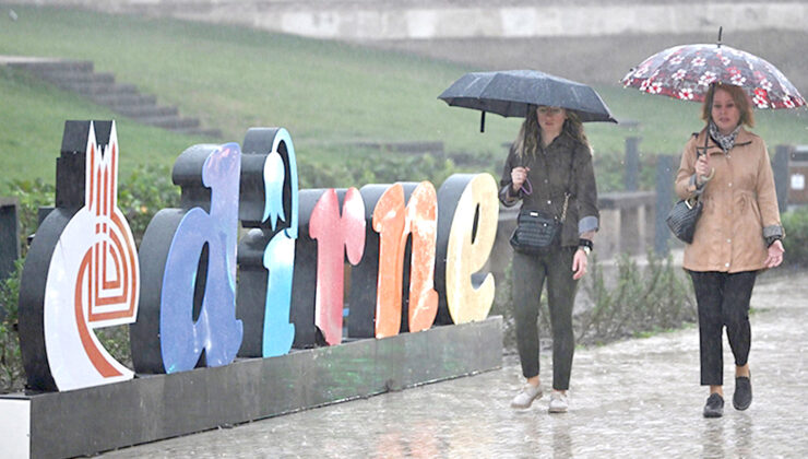 Edirne’de sağanak etkili oluyor