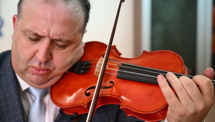 Keman ve viyola efsane renge boyandı