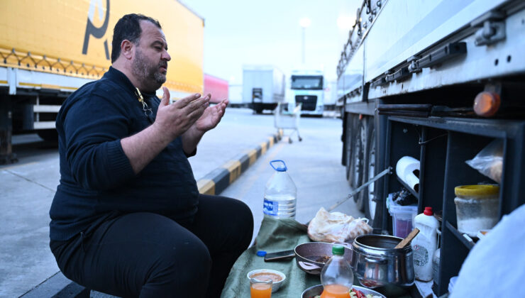 TIR parkında iftar