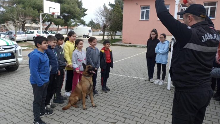 Jandarmadan Öğrencilere trafik eğitimi