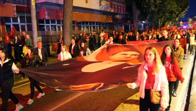 Edirne’de fener alayı düzenlendi