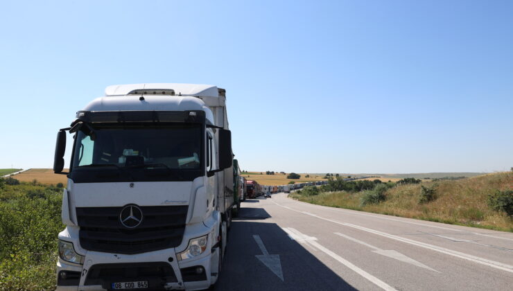 TIR kuyruğu 24 kilometreye ulaştı!