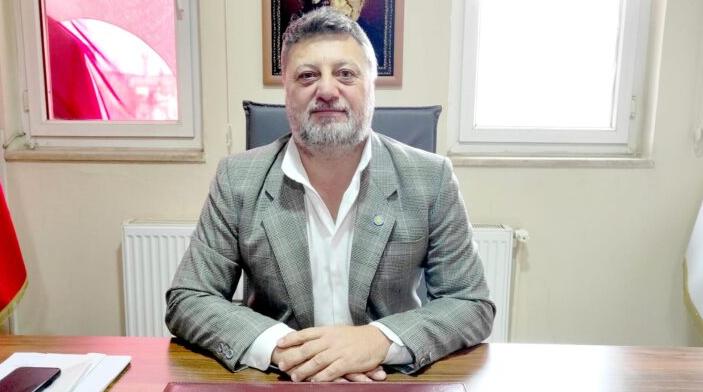 ‘Siz mevcut anayasaya uyun o halka yeter’