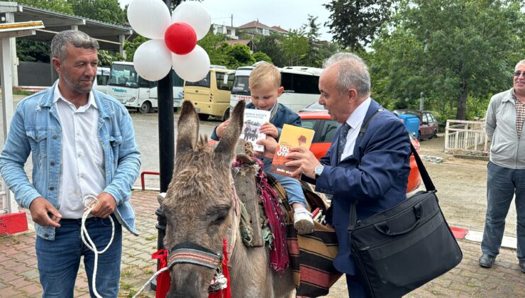 Eşeğin heybesinden kitap çıktı