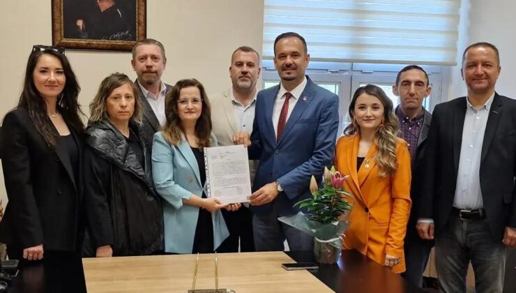 Zobar mazbatasını aldı