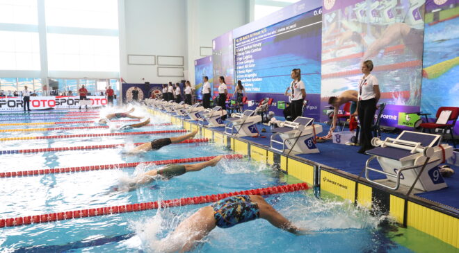 Yüzmede 2 Türkiye rekoru kırıldı