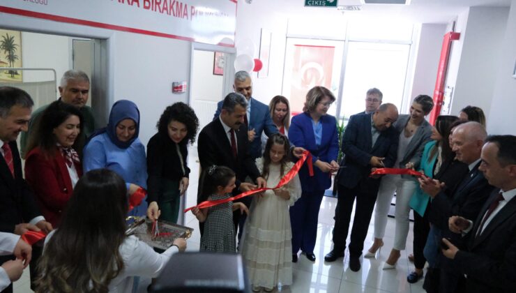 Açılışı eski tiryakiler yaptı
