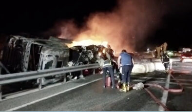 Pamuk yüklü tır yandı