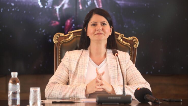 Başkan Akın’dan kutlama