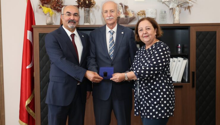 Yeni Dekan Prof. Dr. Üstündağ