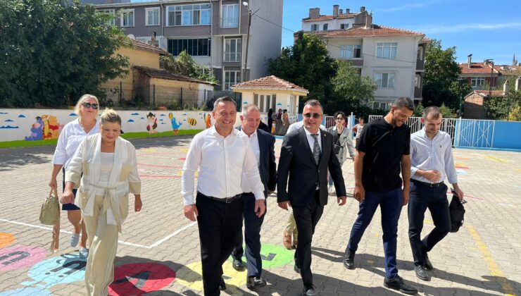 İlk gün heyecanına ortak oldu