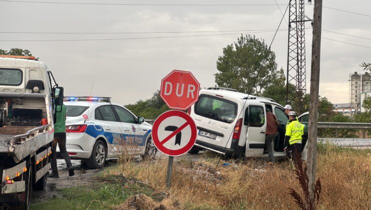 Polisten kaçan araçtan göçmen çıktı!