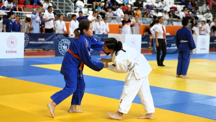 Judo Turnuvası başladı