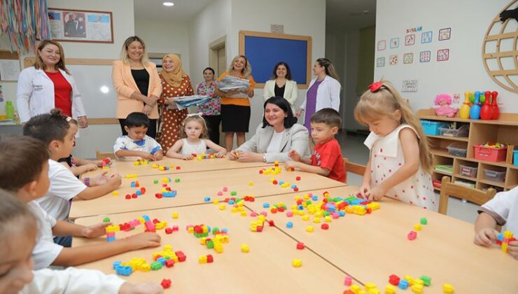 Miniklerin heyecanına ortak oldu