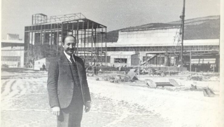 Kâğıt sanayisinin mimarı Kağıtçı anıldı