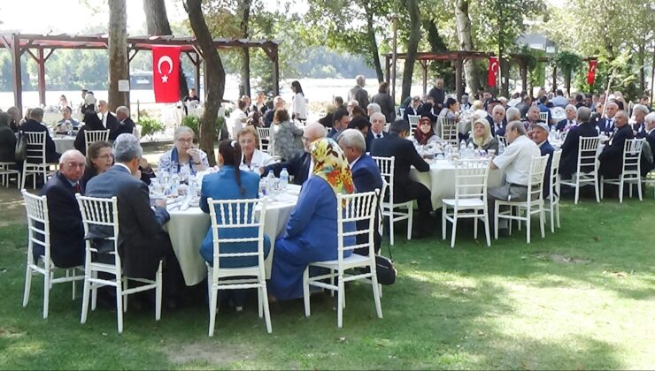 Şehit aileleri ve gaziler onuruna yemek