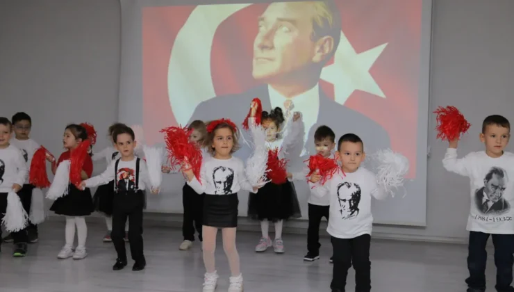 Miniklerin Cumhuriyet heyecanı