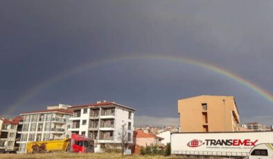 Gökkuşağı büyüledi