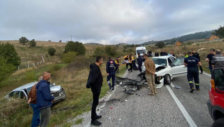 İki otomobil çarpıştı