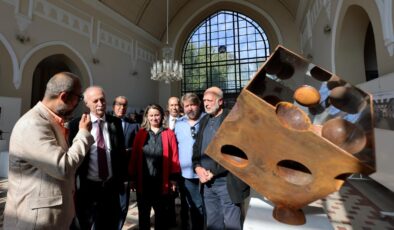 Metal heykel, madalyon ve takı sergisi açıldı