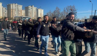 13 zanlı adliyede