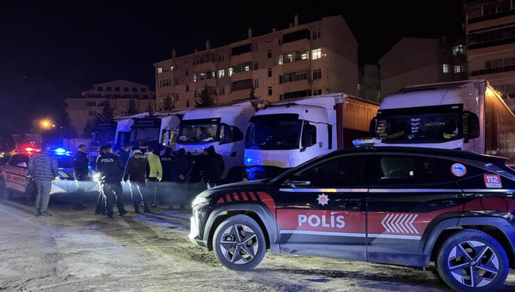 Polise mukavemet eden 2 tır sürücüsü gözaltına alındı