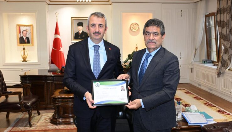 Başarı belgesini Sezer verdi