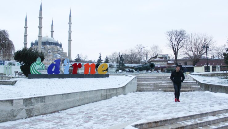 Balkanlardan kar geliyor