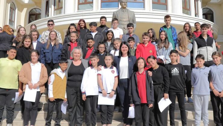 Başkan Gencan Akın’dan öğrencilere tatil mesajı