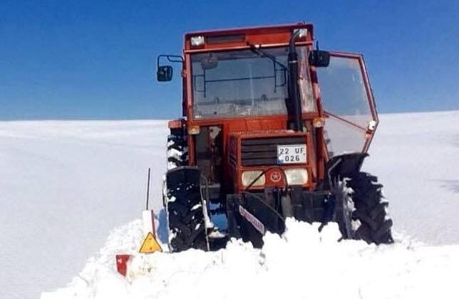 Kar çiftçinin yüzünü güldürdü