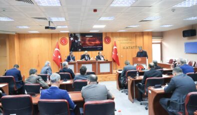 Yeni yılda sıcak asfalta devam