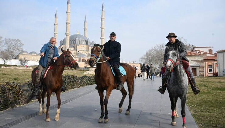 At sırtında hac yolculuğu
