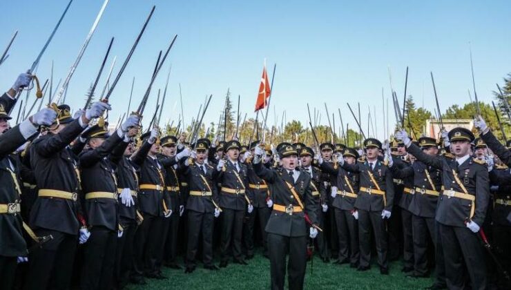 “Teğmenlerimizi şanlı üniformalarıyla buluşturacağız”