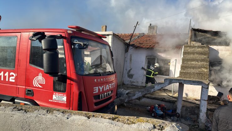 Müstakil ev alev topuna döndü