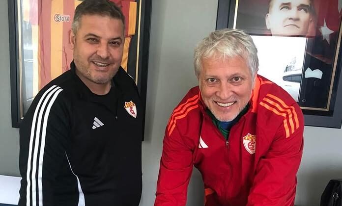 Edirnespor hocasıyla yollarını ayırdı
