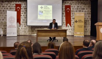 Soytürk, öğretmenlerle buluştu