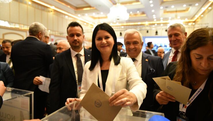Akın yine encümende