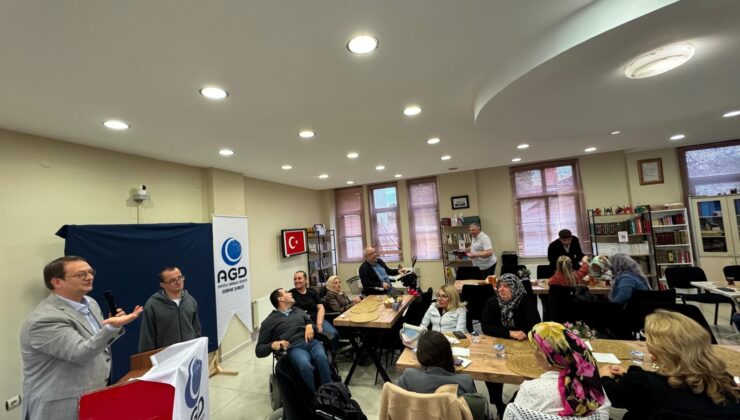 Engelliler ve aileleri bir araya geldi