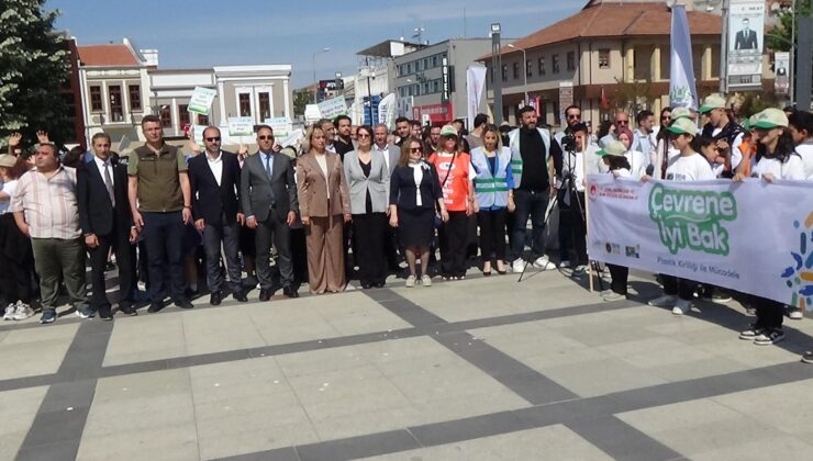 ‘Plastik bağımlılığını azaltmalıyız’